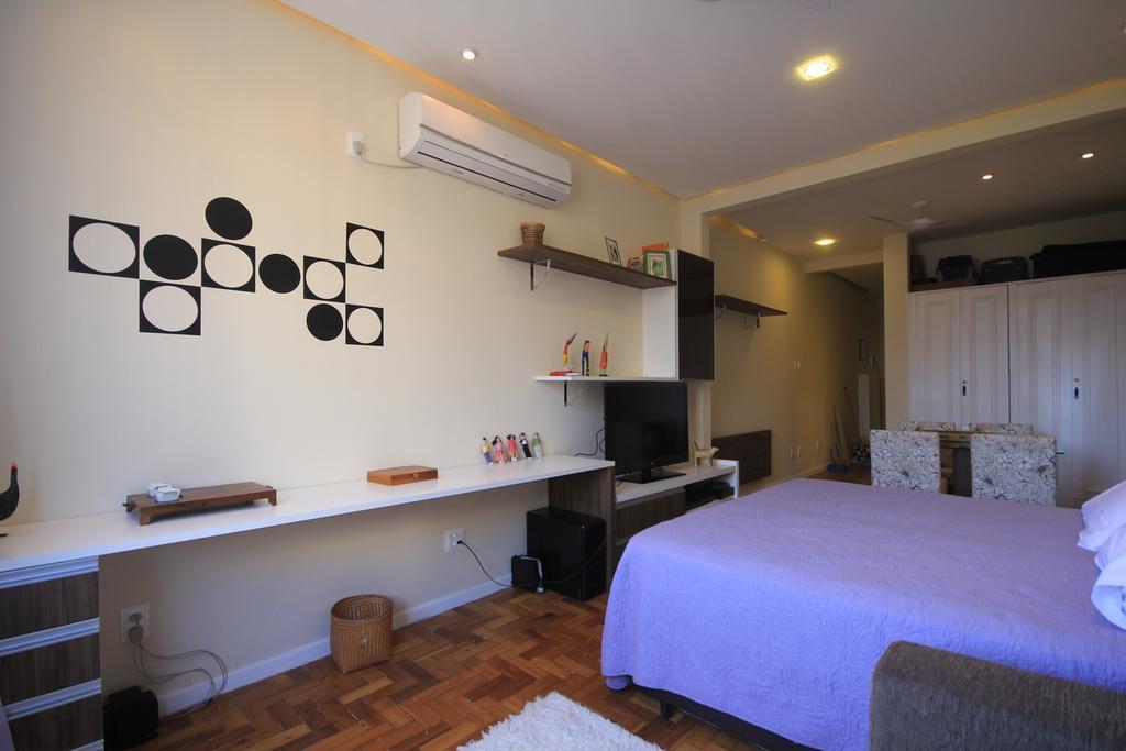 Assis 801